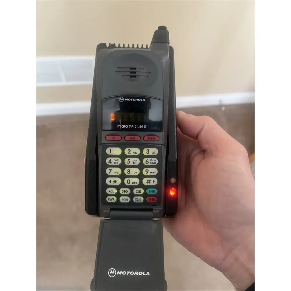 Motorola Micro TAC Ultra Lite II Cell Phone Flip Vintage With Original Box ETC